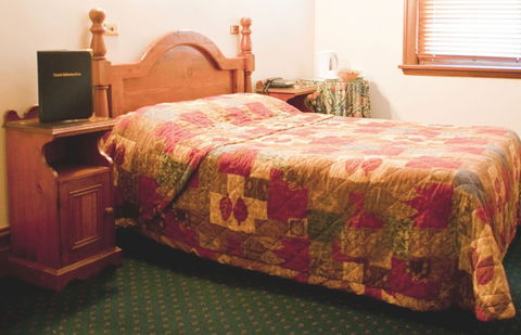 O'Malleys Hotel - Accommodation Bookings 1