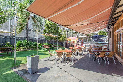 Nightcap At High Flyer Hotel - Accommodation Bookings 0