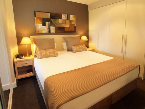 Oaks Pier Plaza - Accommodation Bookings 2