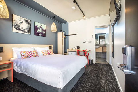 Monash Hotel - Accommodation Bookings 1