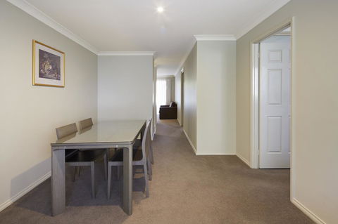 Pinnacle Apartments - Accommodation Bookings 4