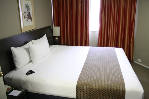 Pavilion On Northbourne - Accommodation Bookings 13