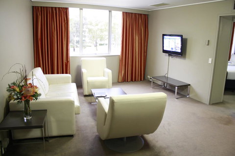 Pavilion On Northbourne - Accommodation Bookings 5