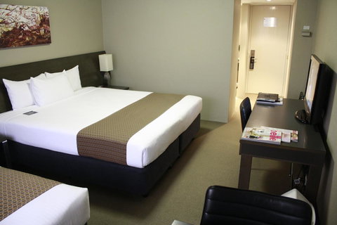 Pavilion On Northbourne - Accommodation Bookings 36