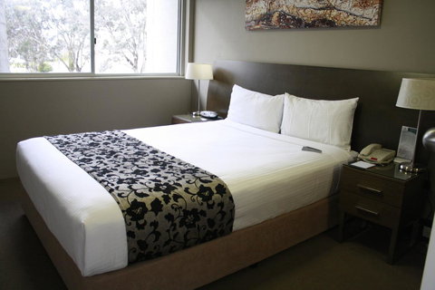 Pavilion On Northbourne - Accommodation Bookings 8