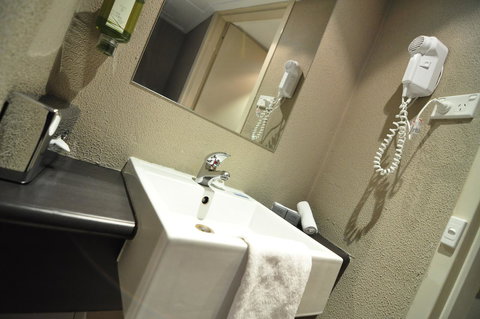 Pavilion On Northbourne - Accommodation Bookings 21