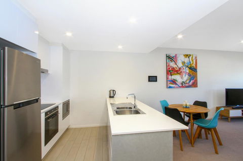 IQ Smart Apartments 704 Braddon ACT - Accommodation Bookings 4