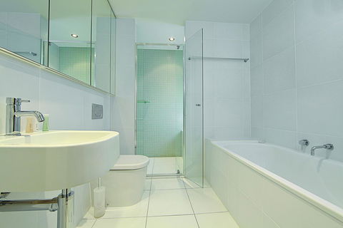 Trieste 4 - Accommodation Bookings 24