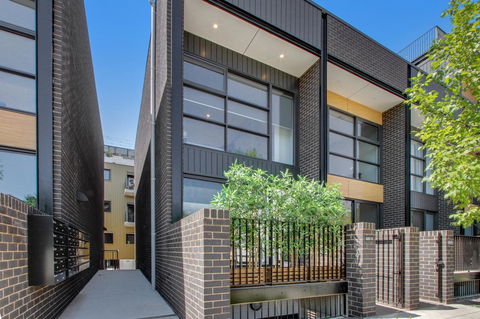 Accommodate Canberra - Parbery - Accommodation Bookings 8