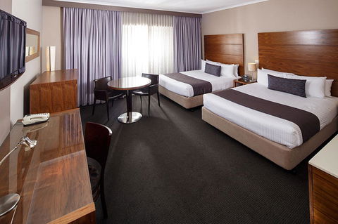 Quality Hotel Dickson - Accommodation Bookings 0