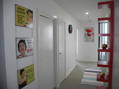 3BR Executive Apartment With Lake And Mountain Views - Accommodation Bookings 5