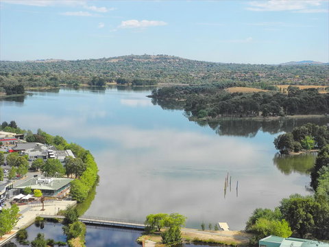3BR Executive Apartment With Lake And Mountain Views - Accommodation Bookings 0