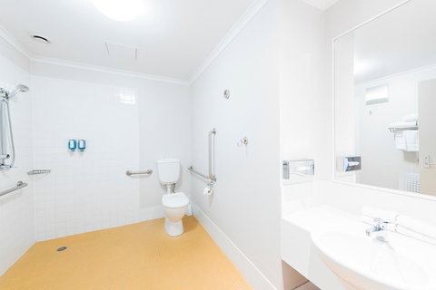 The Woden Hotel - Accommodation Bookings 6