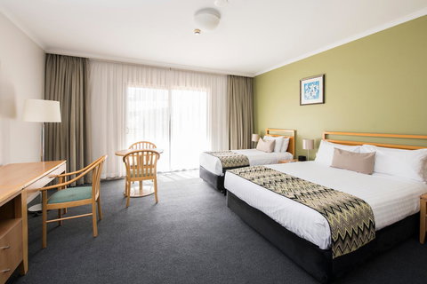 The Woden Hotel - Accommodation Bookings 11