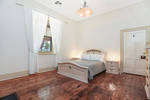 Wellington Courthouse - Accommodation Bookings 4