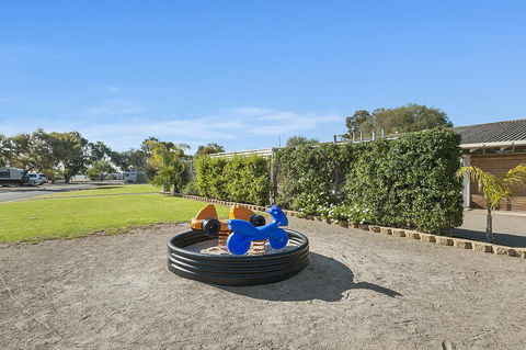 Port Broughton Tourist Park - Accommodation Bookings 6