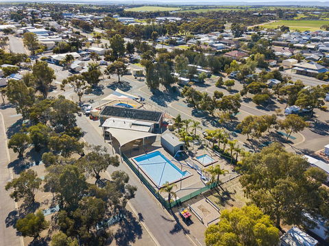 Port Broughton Tourist Park - Accommodation Bookings 9