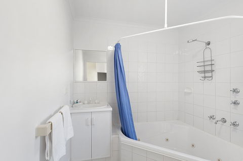 Port Broughton Tourist Park - Accommodation Bookings 43