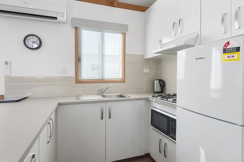 Port Broughton Tourist Park - Accommodation Bookings 18