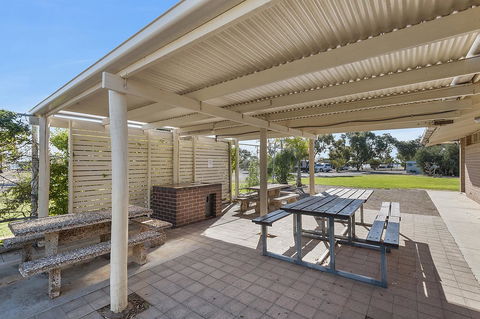 Port Broughton Tourist Park - Accommodation Bookings 5