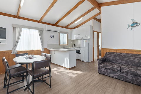 Port Broughton Tourist Park - Accommodation Bookings 17