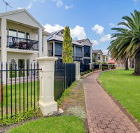 Port Adelaide Harbourside House - Accommodation Bookings