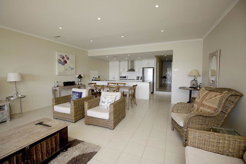 Wallaroo Marina Apartments - Accommodation Bookings 5