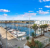 Port Adelaide Executive Waterfront Apartment - Accommodation Bookings
