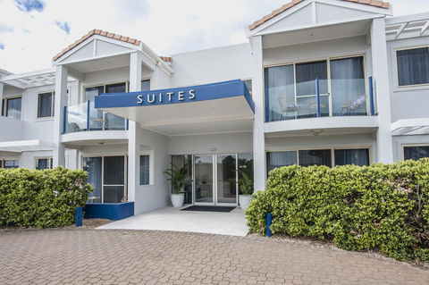Marina Hotel - Accommodation Bookings 20