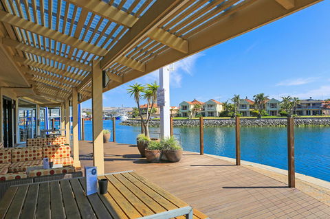 Marina Hotel - Accommodation Bookings 38