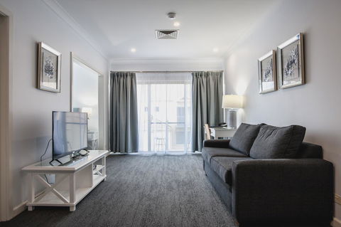 Marina Hotel - Accommodation Bookings 10