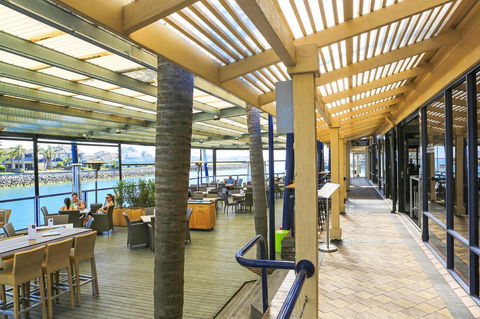 Marina Hotel - Accommodation Bookings 44