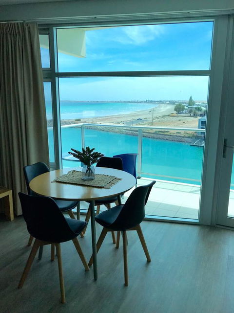 Ocean View Luxury Apartment & Suite - Accommodation Bookings 22