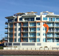 Wallaroo Marina Waterfront Luxe Apartment - Accommodation Bookings