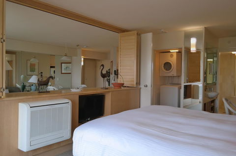 Pacific Bay Resort - Accommodation Bookings 32
