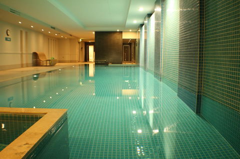 Beachside Luxury Apartments One & Two Bedroom In Beachfront Oaks Pier Building - Accommodation Bookings 39