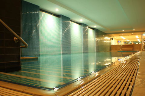 Beachside Luxury Apartments One & Two Bedroom In Beachfront Oaks Pier Building - Accommodation Bookings 34