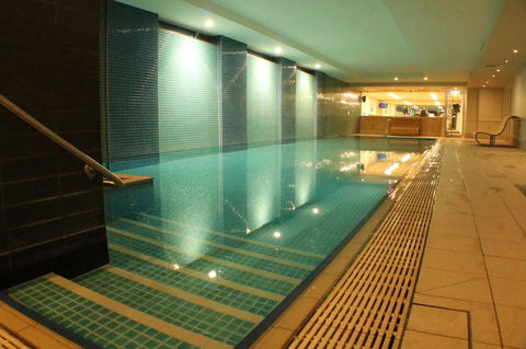 Beachside Luxury Apartments One & Two Bedroom In Beachfront Oaks Pier Building - Accommodation Bookings 32