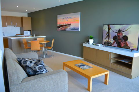 Wallaroo Marina Luxury Apartment - Accommodation Bookings 9