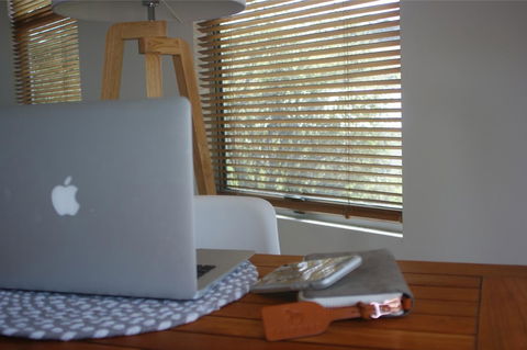 S T U D I O 22 Peaceful Retreat With Garden Views - Accommodation Bookings 14