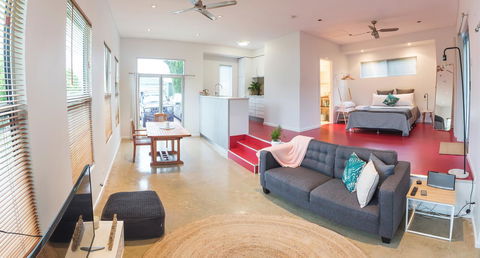 S T U D I O 22 Peaceful Retreat With Garden Views - Accommodation Bookings 2