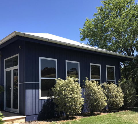 S T U D I O 22 Peaceful Retreat With Garden Views - Accommodation Bookings 15
