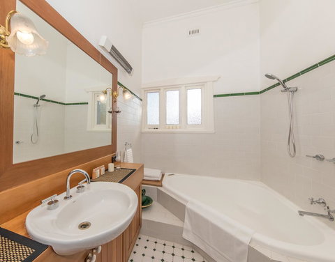 The Tudor House - Accommodation Bookings 15