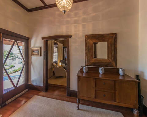 The Tudor House - Accommodation Bookings 4