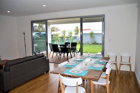 Eastern Breeze - Accommodation Bookings 3