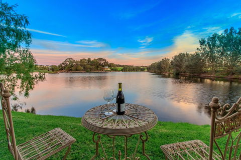 Stonewell Cottages And Vineyards - Accommodation Bookings 1