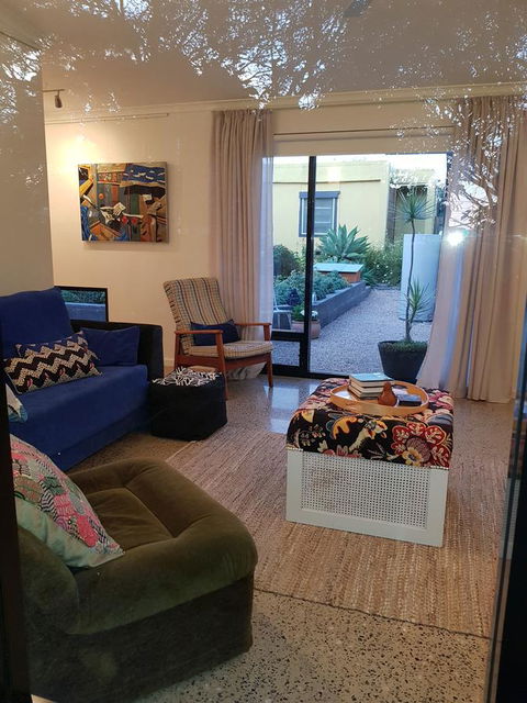 Sinclair Eco House - Accommodation Bookings 10