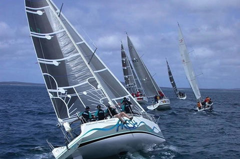 Bay 10 - Suites And Apartments - Accommodation Bookings 26