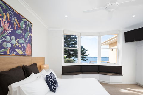 Bay 10 - Suites And Apartments - Accommodation Bookings 3