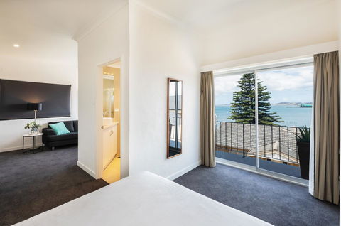 Bay 10 - Suites And Apartments - Accommodation Bookings 7